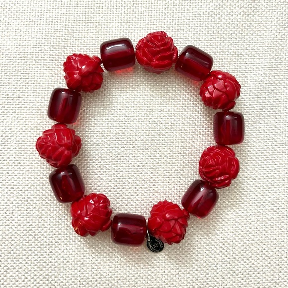 COPY - Tarina Tarantino Carved Rose Stretch Bracelet
Classic NWOT - Picture 2 of 4